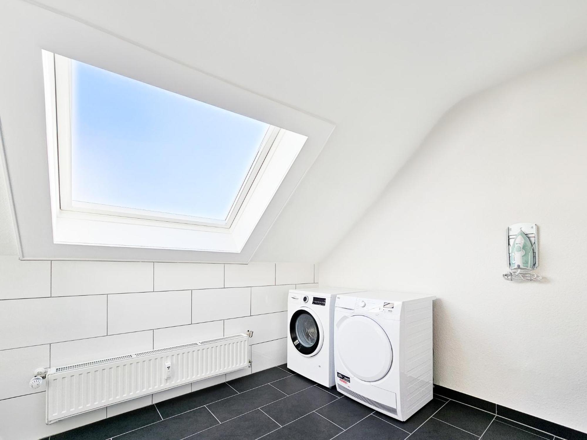 Raj Living - City Center Apartments With 5 Rooms - 10 Min Messe Dus Düsseldorf Buitenkant foto