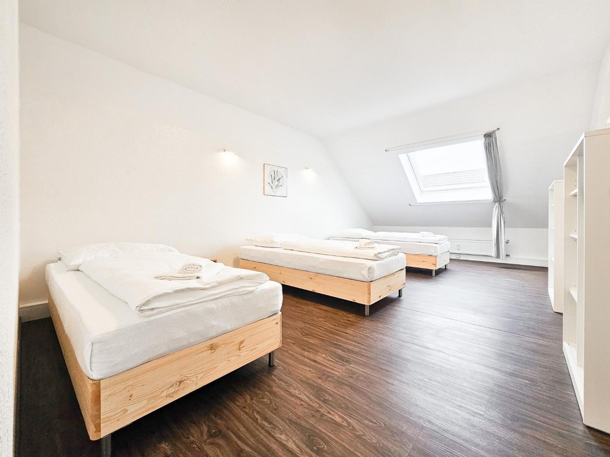 Raj Living - City Center Apartments With 5 Rooms - 10 Min Messe Dus Düsseldorf Buitenkant foto