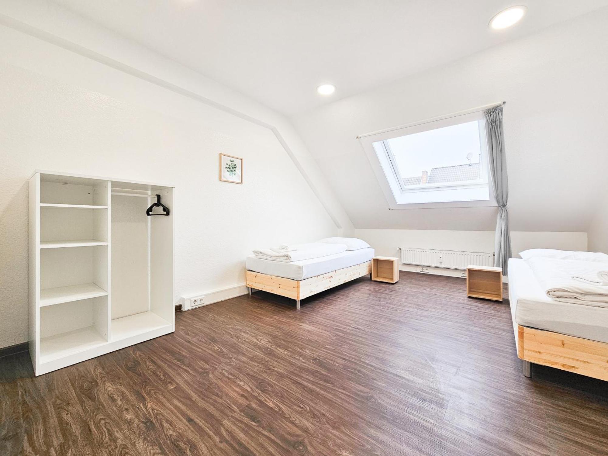 Raj Living - City Center Apartments With 5 Rooms - 10 Min Messe Dus Düsseldorf Buitenkant foto