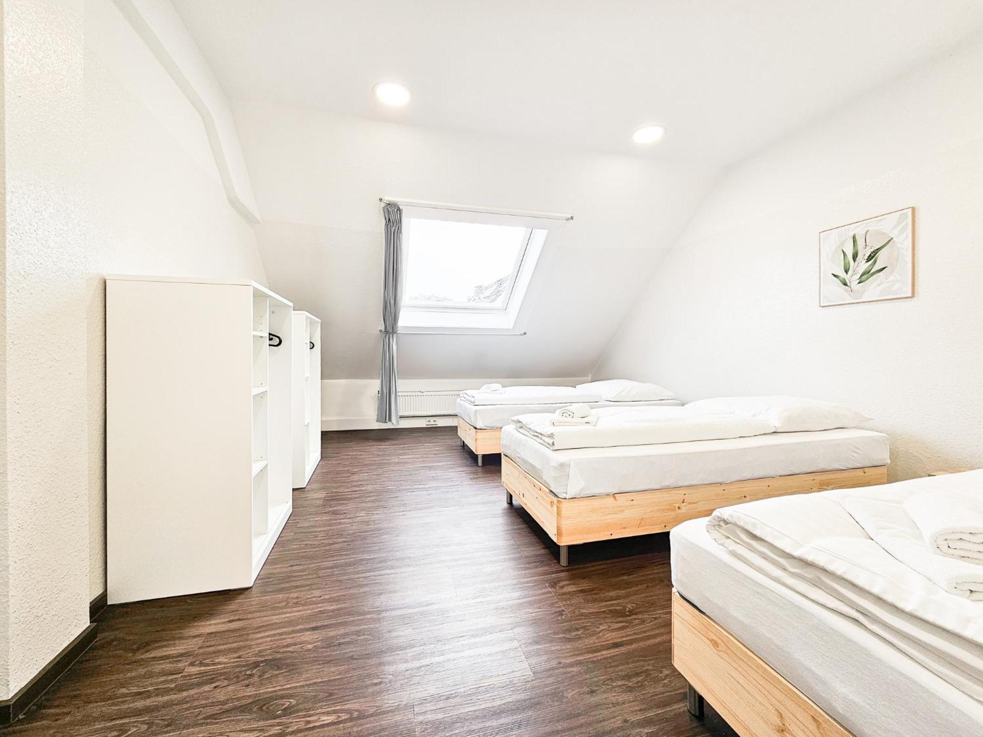 Raj Living - City Center Apartments With 5 Rooms - 10 Min Messe Dus Düsseldorf Buitenkant foto