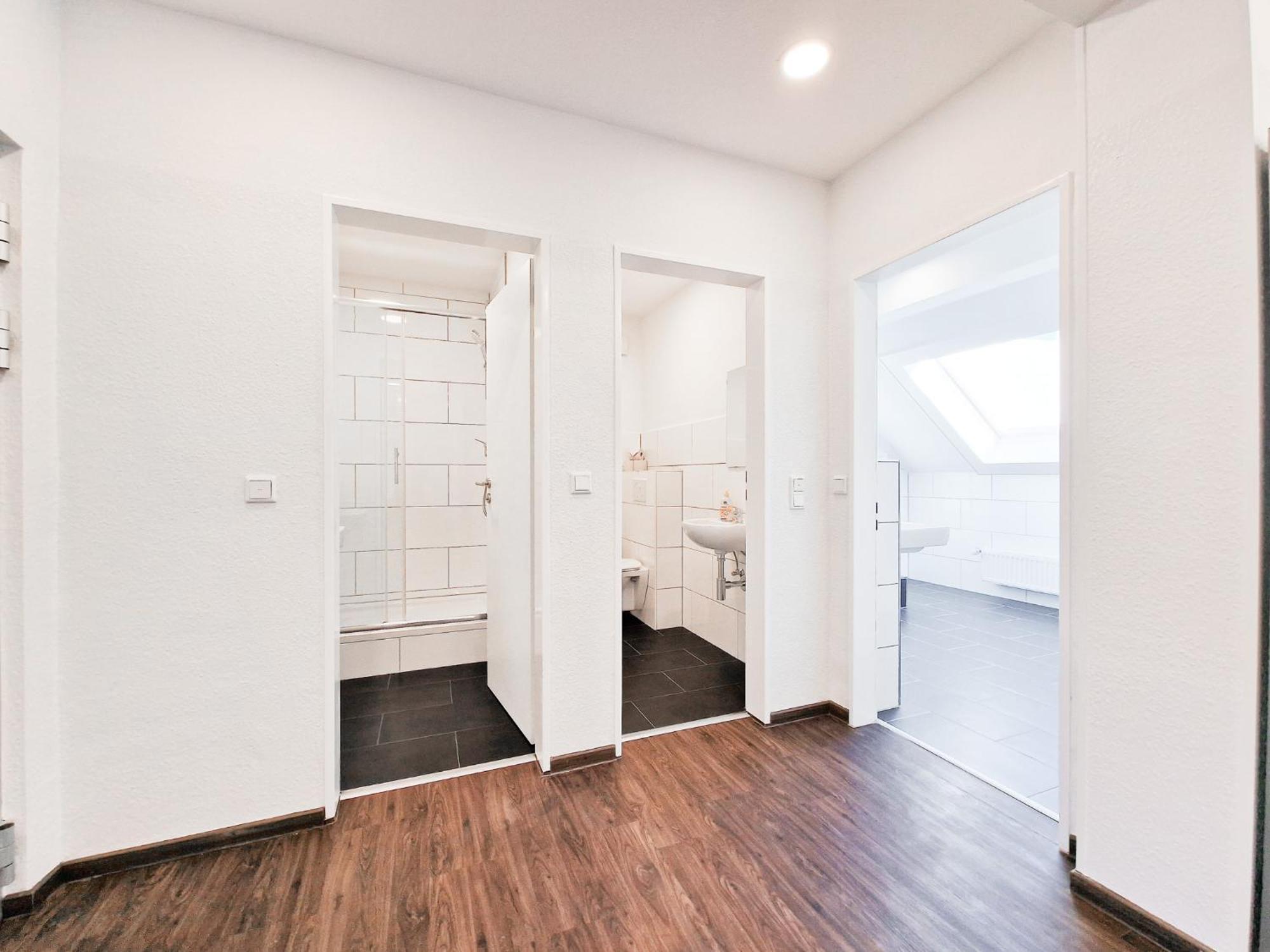 Raj Living - City Center Apartments With 5 Rooms - 10 Min Messe Dus Düsseldorf Buitenkant foto