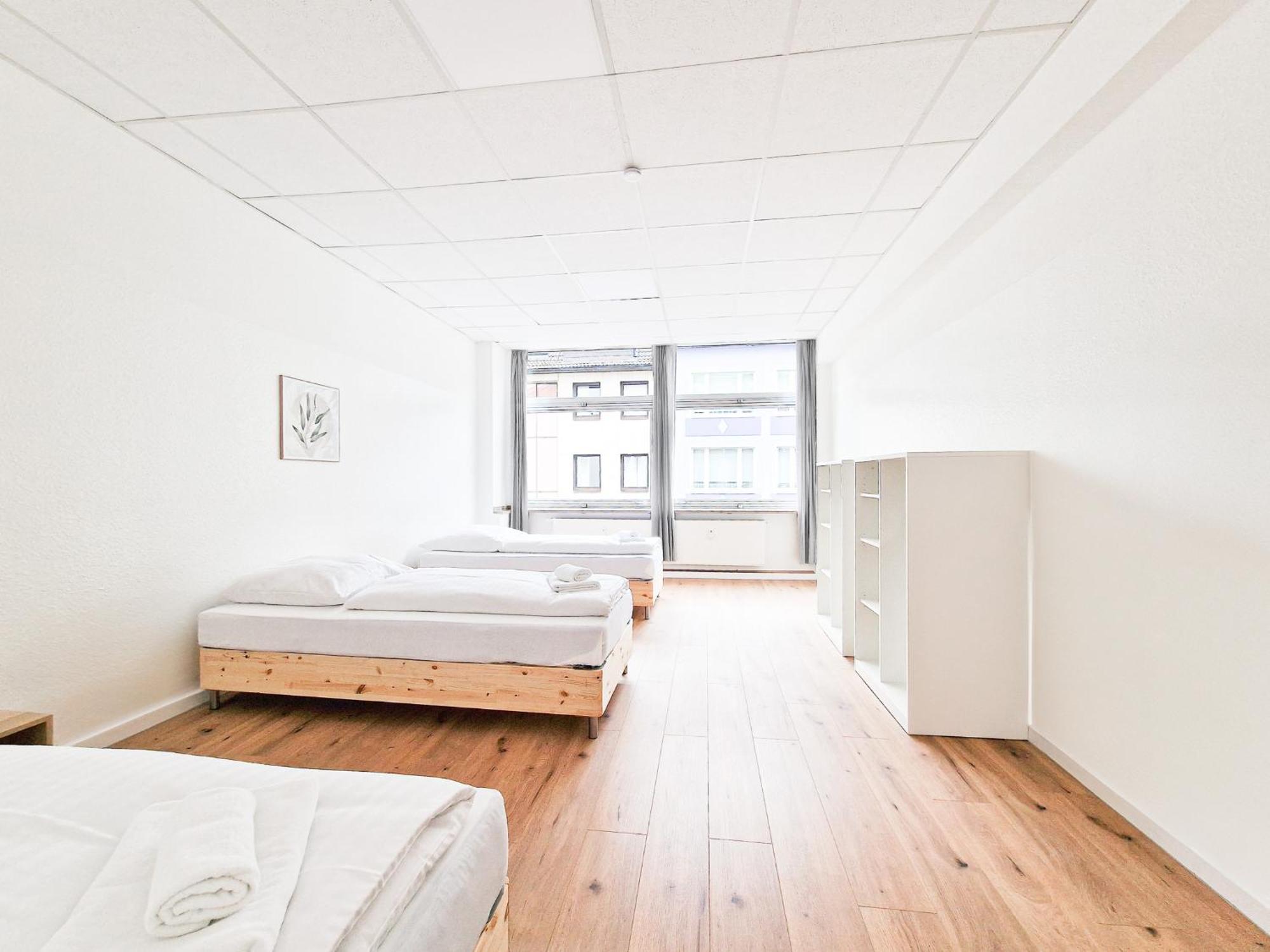 Raj Living - City Center Apartments With 5 Rooms - 10 Min Messe Dus Düsseldorf Buitenkant foto