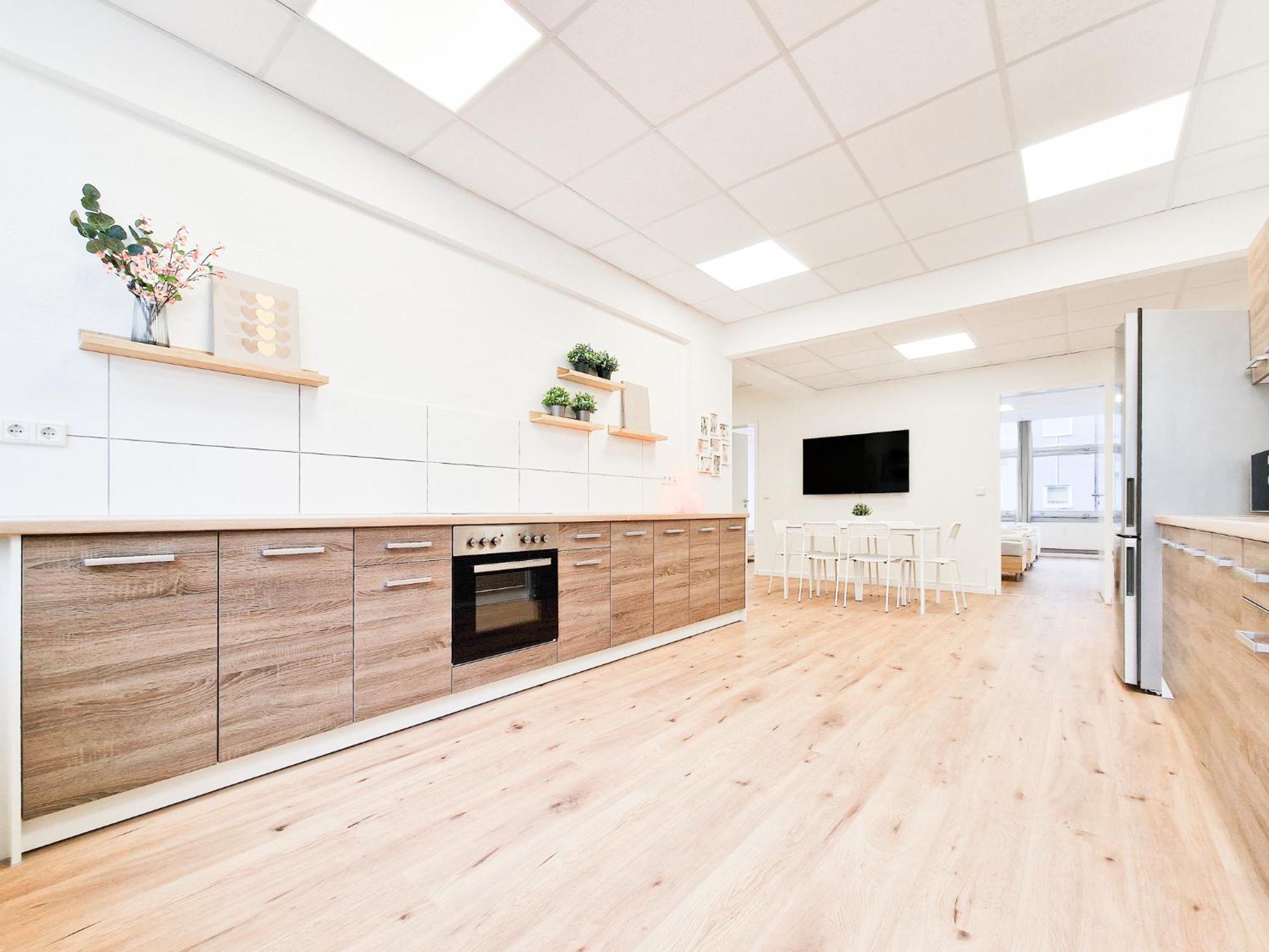 Raj Living - City Center Apartments With 5 Rooms - 10 Min Messe Dus Düsseldorf Buitenkant foto