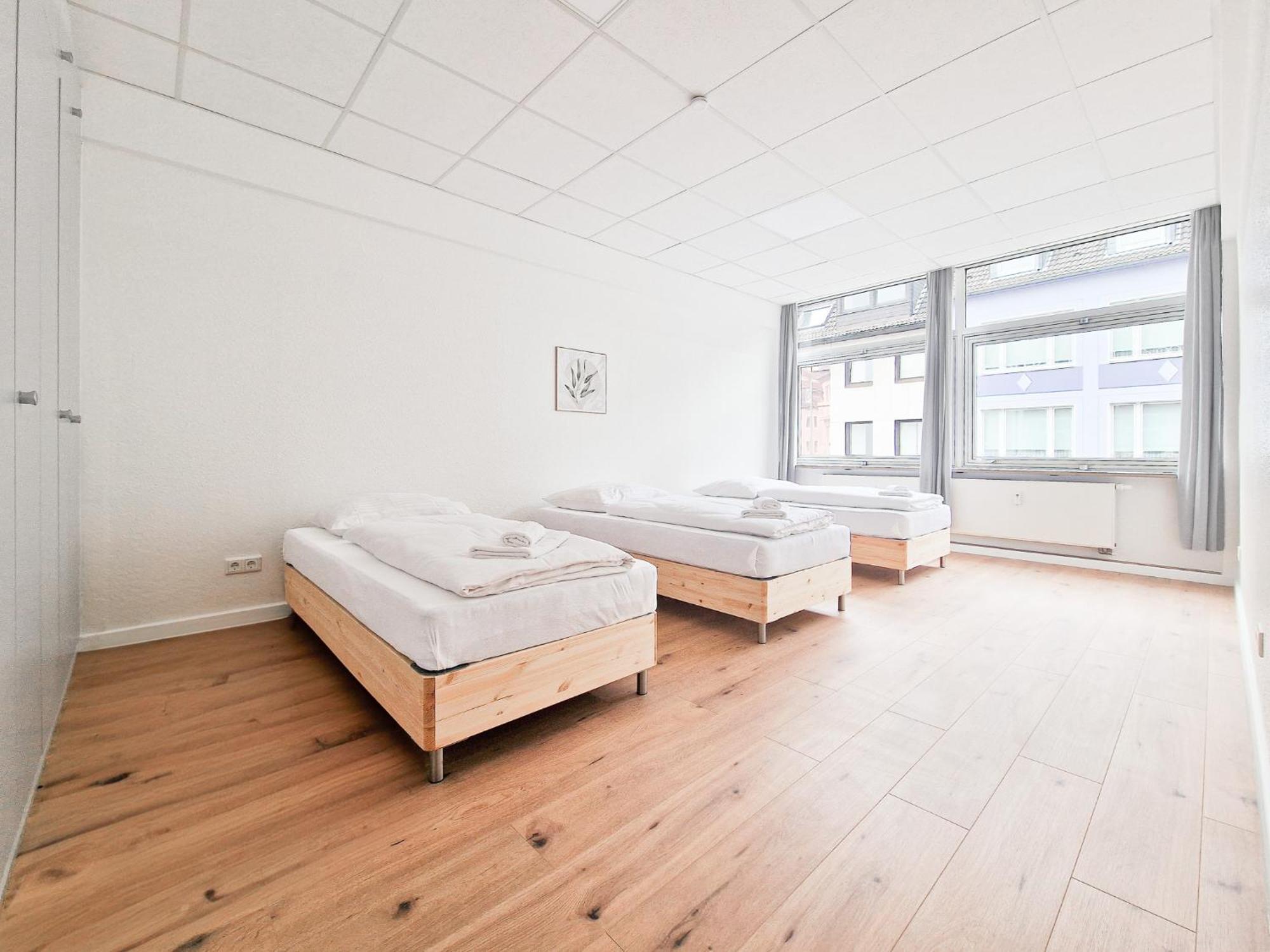 Raj Living - City Center Apartments With 5 Rooms - 10 Min Messe Dus Düsseldorf Buitenkant foto