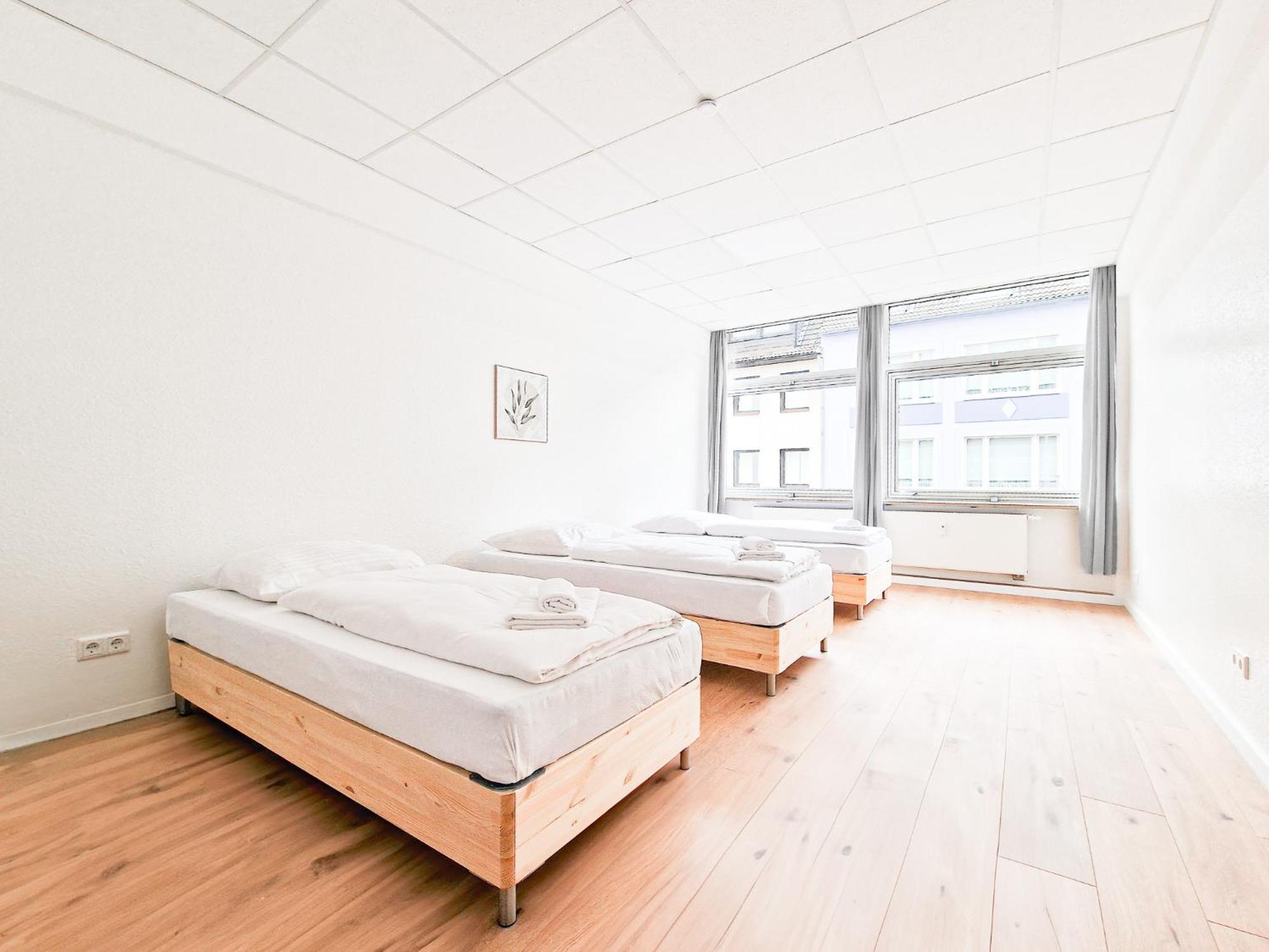 Raj Living - City Center Apartments With 5 Rooms - 10 Min Messe Dus Düsseldorf Buitenkant foto
