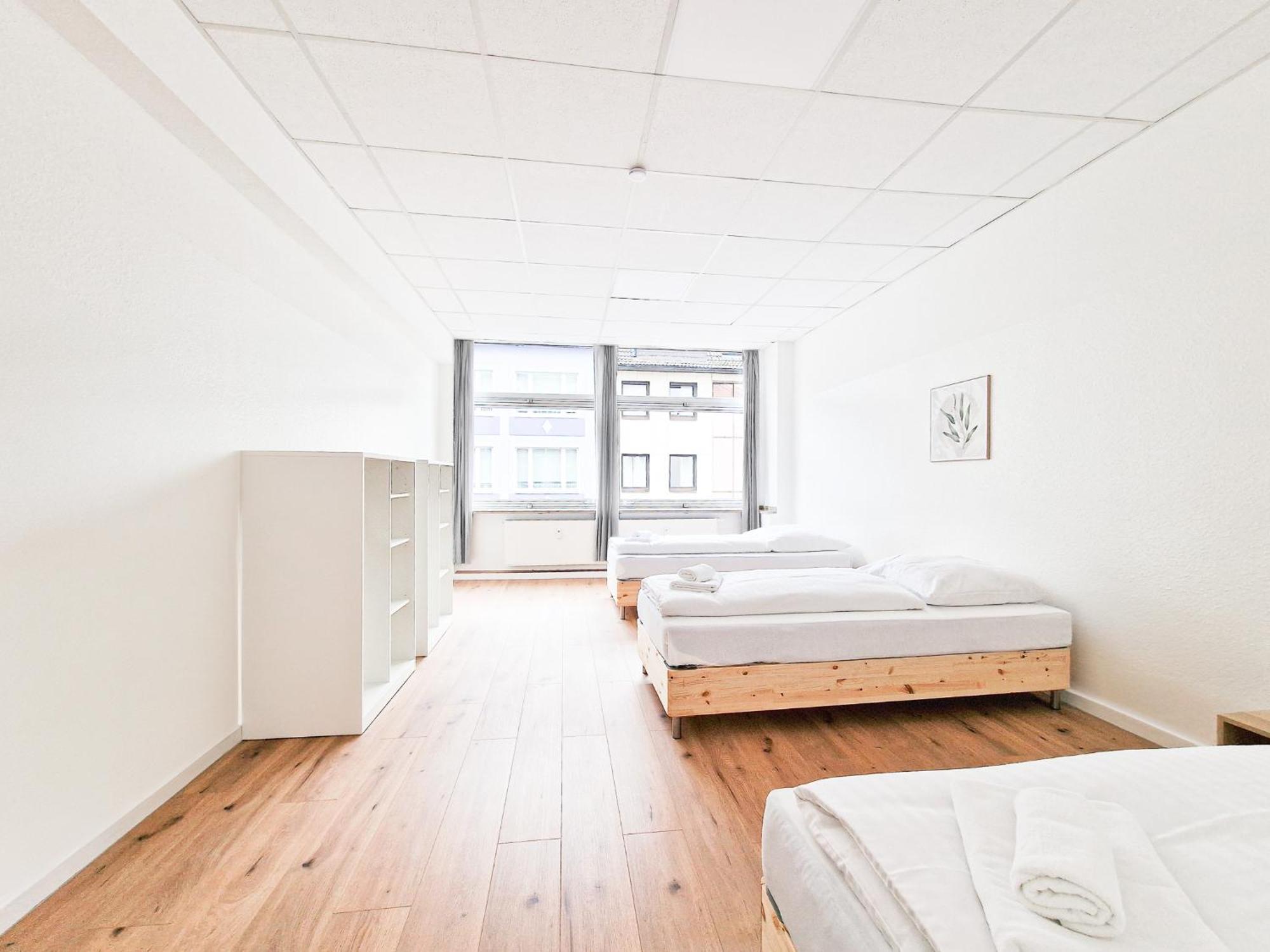 Raj Living - City Center Apartments With 5 Rooms - 10 Min Messe Dus Düsseldorf Buitenkant foto