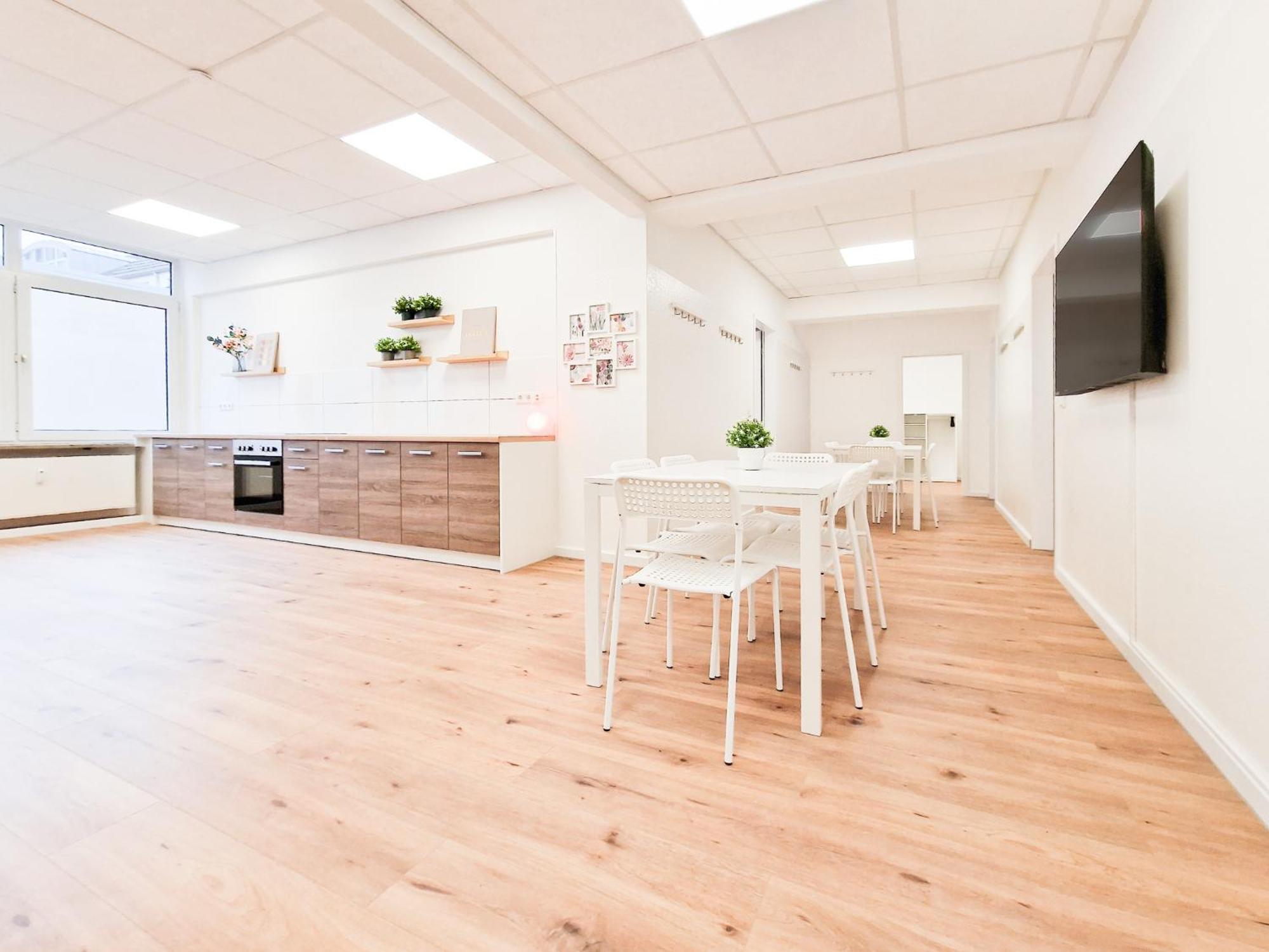 Raj Living - City Center Apartments With 5 Rooms - 10 Min Messe Dus Düsseldorf Buitenkant foto