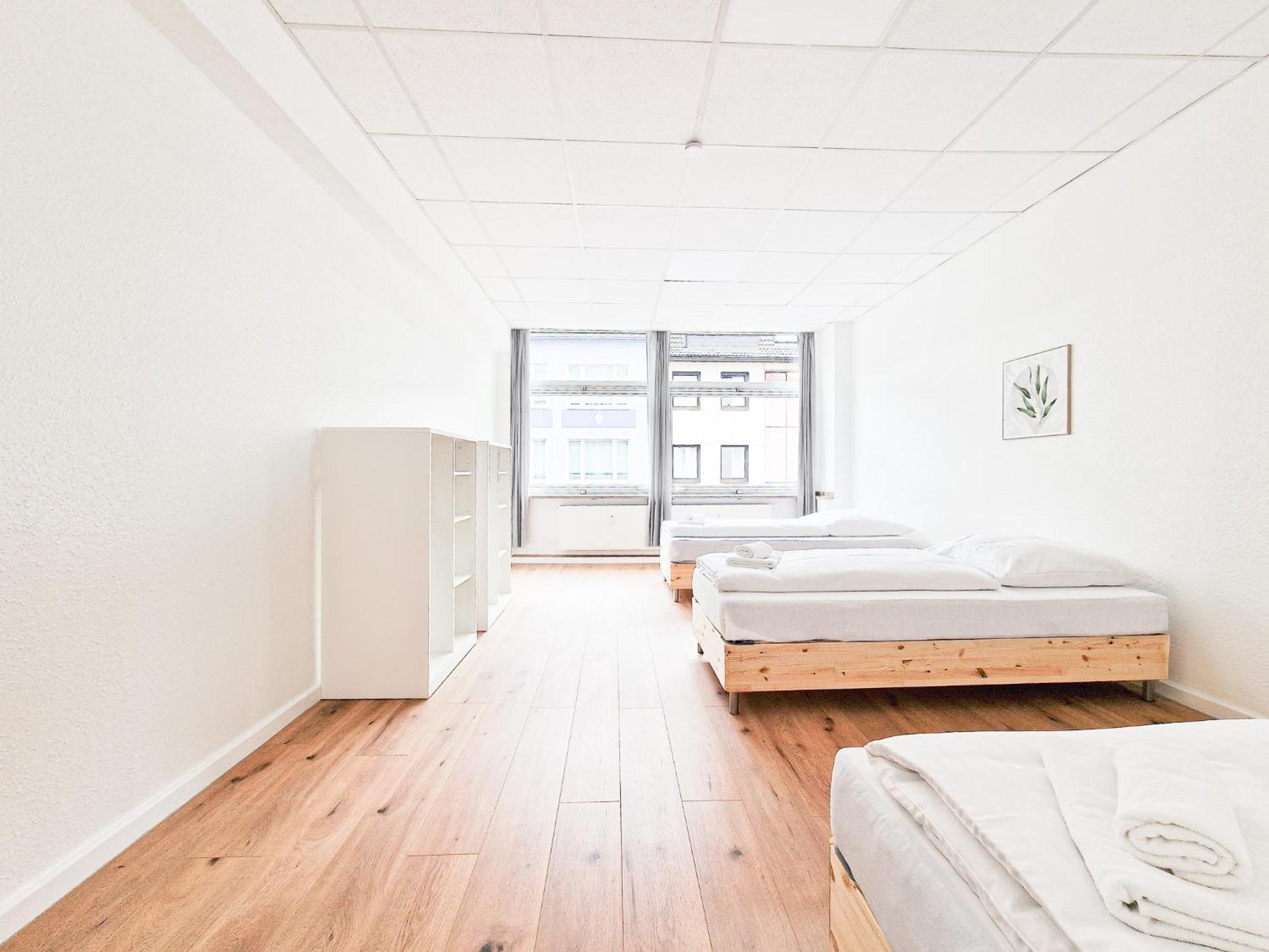 Raj Living - City Center Apartments With 5 Rooms - 10 Min Messe Dus Düsseldorf Buitenkant foto